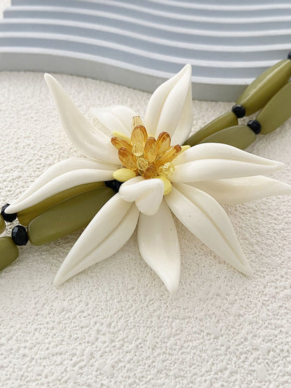 Floral Detail Beaded Bracelet