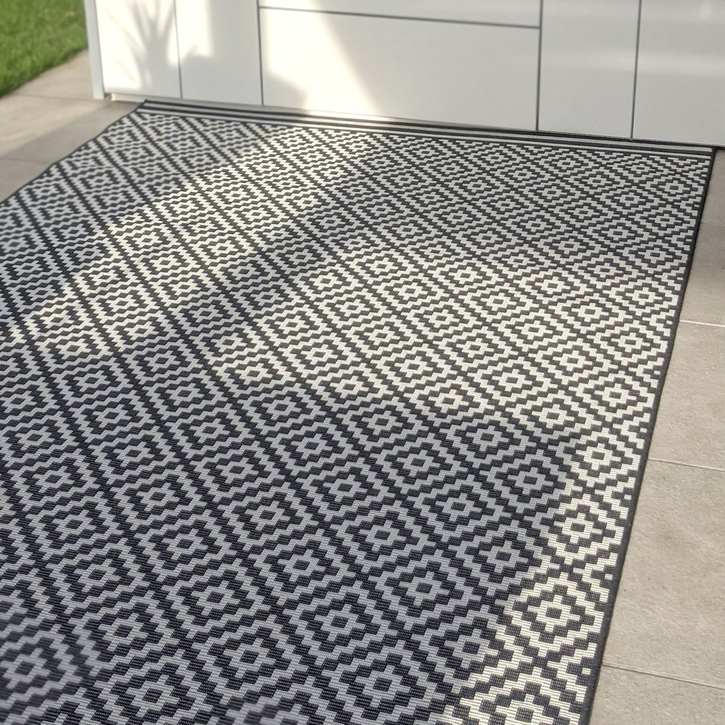 Cheshire Monochrome Diamond Print Washable Indoor/Outdoor Rug