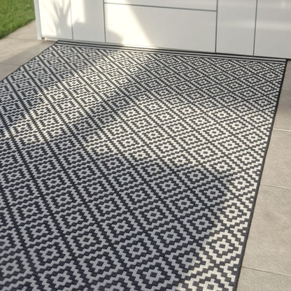 Cheshire Monochrome Diamond Print Washable Indoor/Outdoor Rug