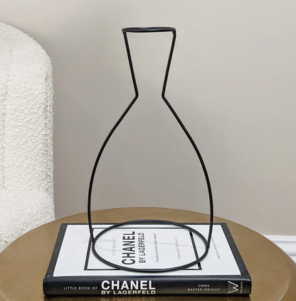 Contour Black Silhouette Wire Vase
