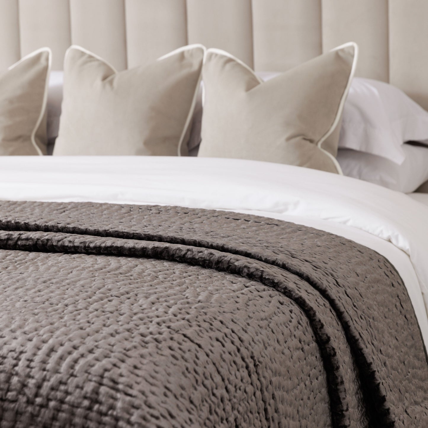 Harvard Graphite Velvet & Linen Bedspread