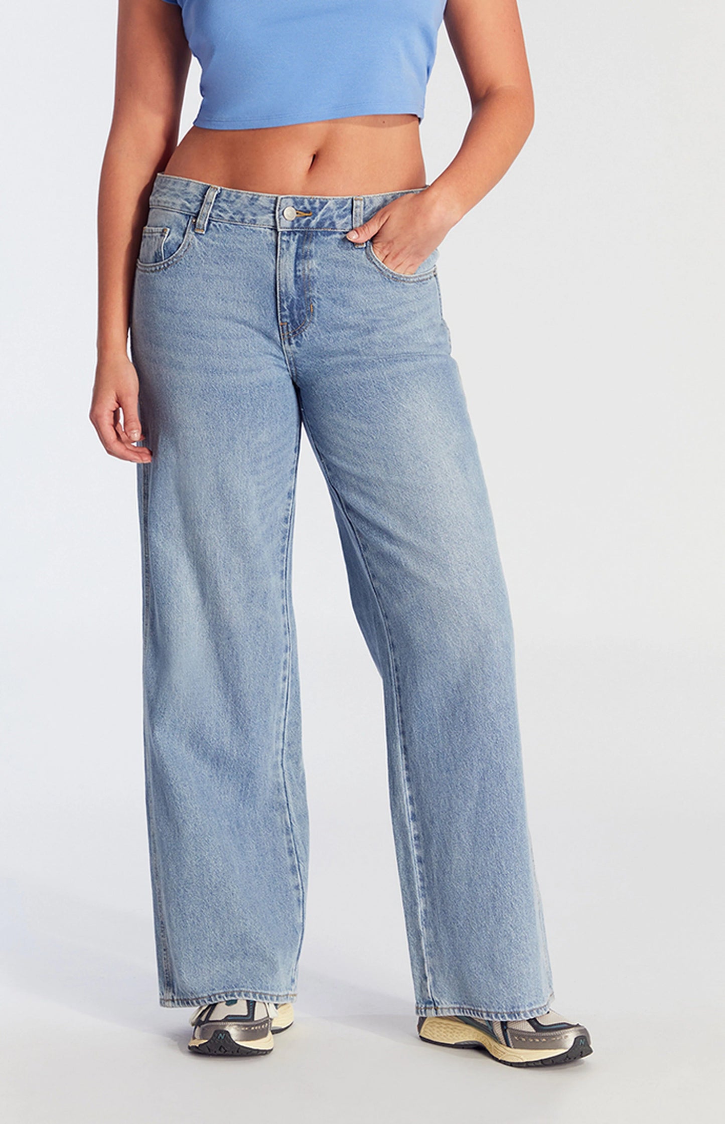 Casey Low-Rise Baggy Jeans Astrid